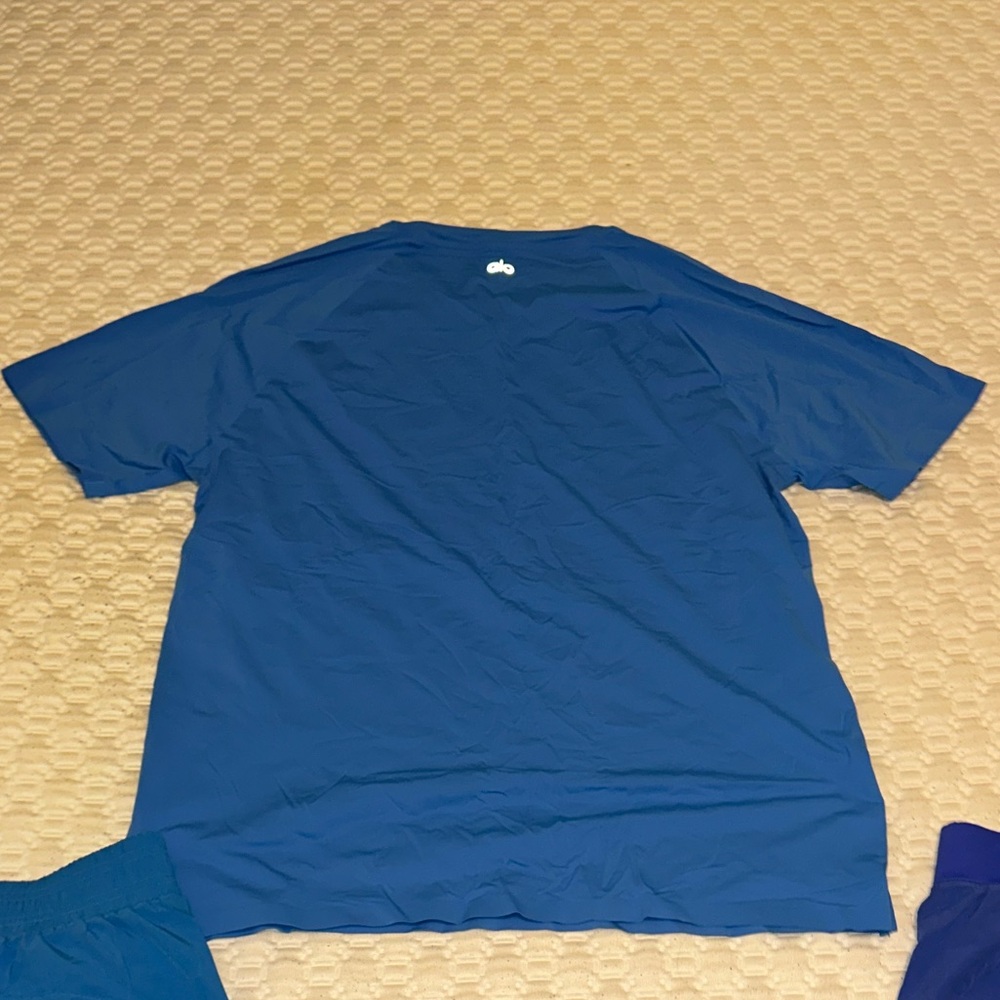 ALO Yoga Shirt Men's L